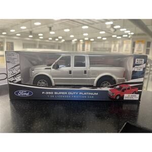 Ford F-350 Super Duty Platinum Licensed Truck Silver 1:28 New.